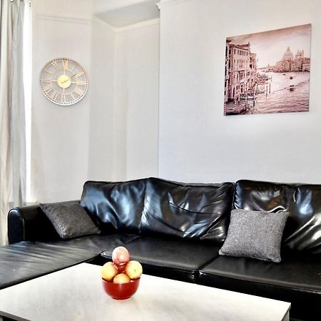 Come On In Villa Pontypridd Bagian luar foto